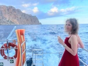 Calpe Sunset Boat Tour Drinks served during the Mundo Marino sunset cruise in Calpe