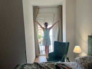 HOTEL MADRID REVIEW Room at Hotel Madrid Torrevieja with balcony window and chair
