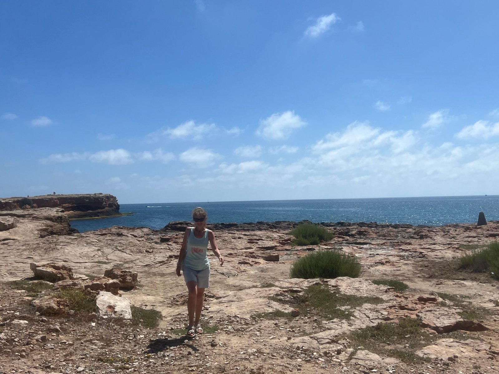 Torrevieja Beaches: Playa del Cura & Playa de Los Locos – Our Experience Torrevieja beach and Mediterranean coastline during our visit