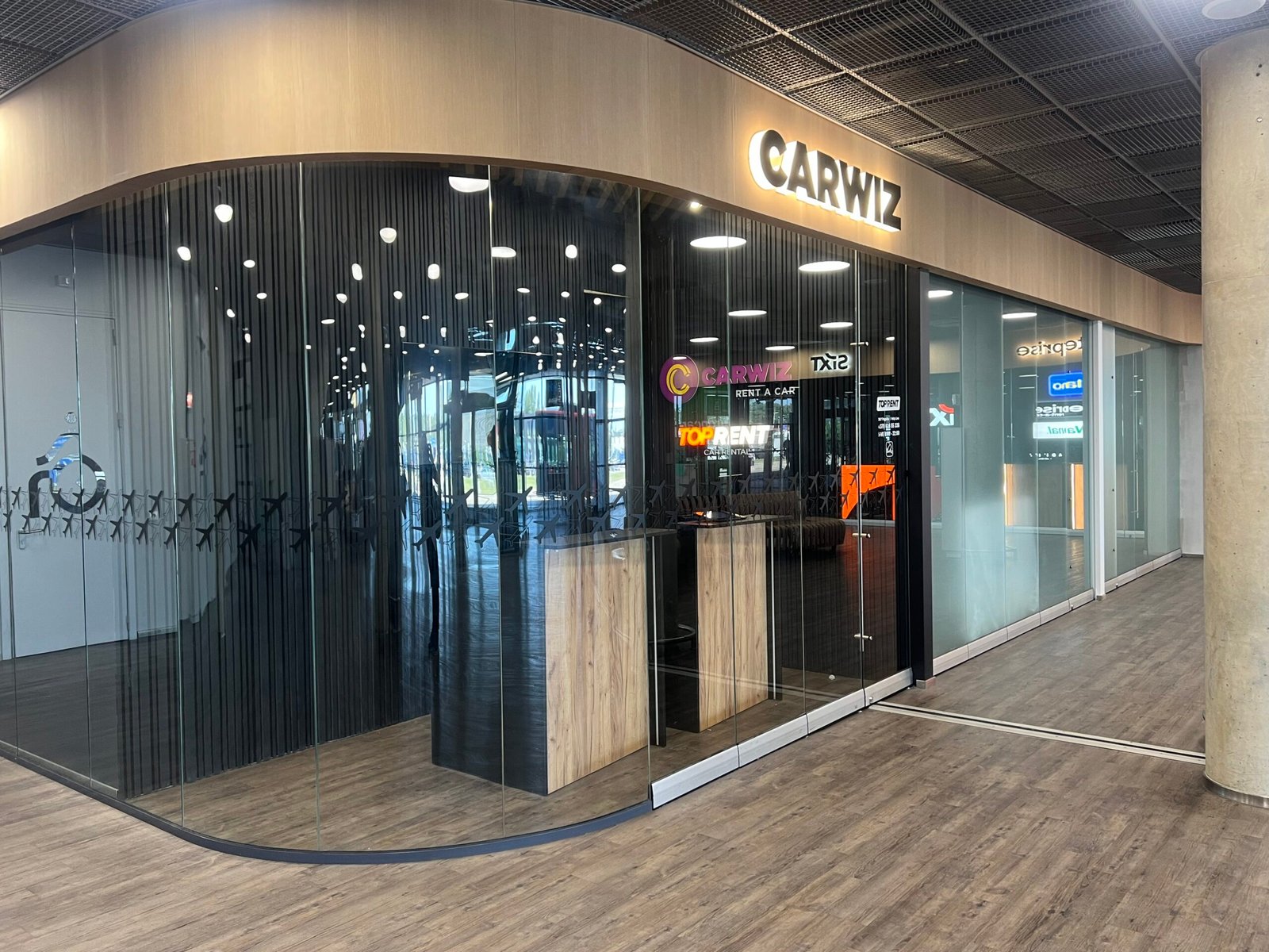 Kaunas Airport 5 – passenger facilities and transport information