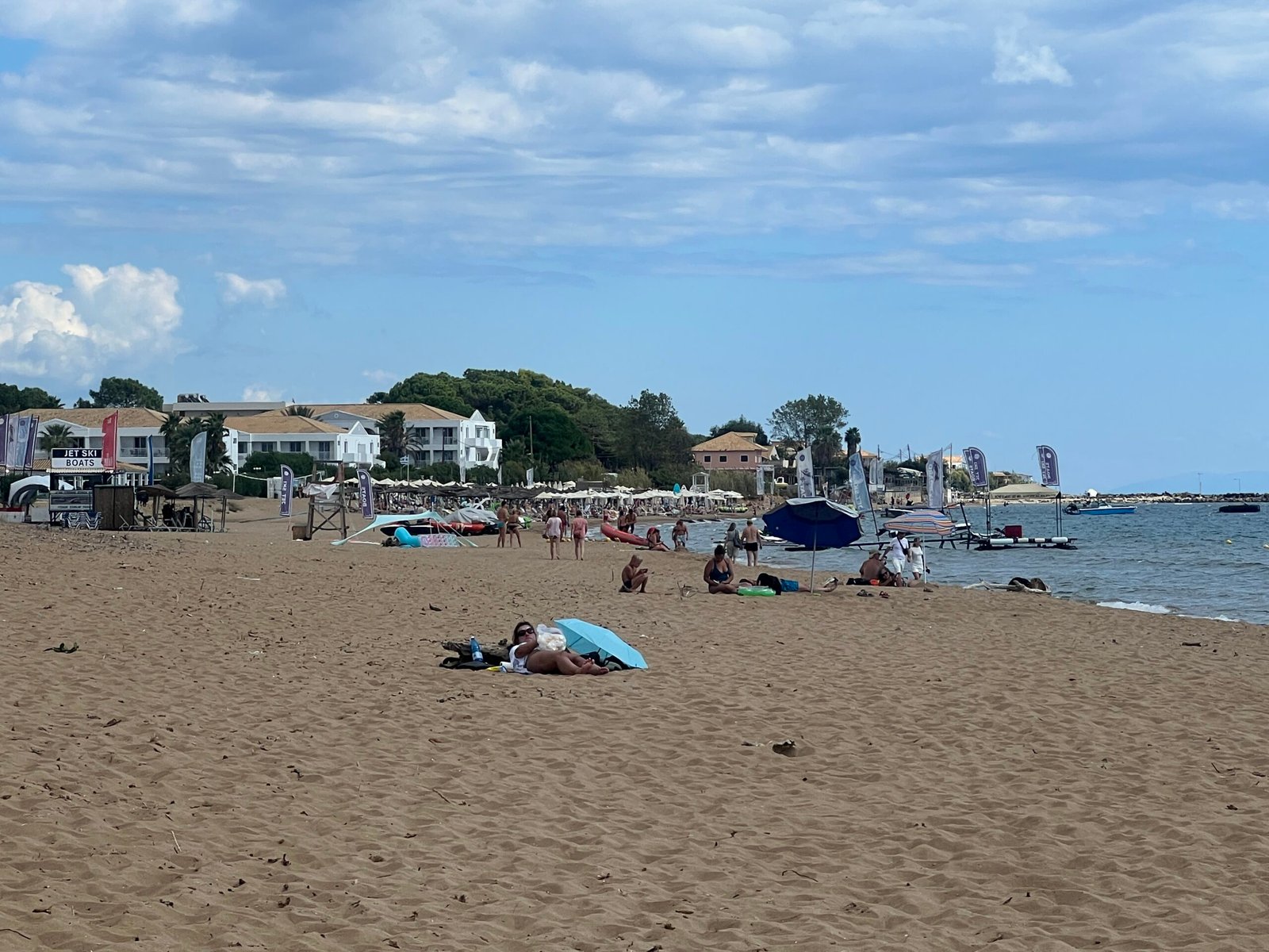 Broad sandy beach beside the Sandy Beach Resort area